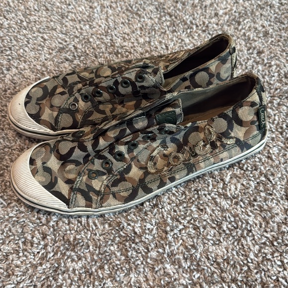 Camo Coach tennis shoes - Picture 2 of 3